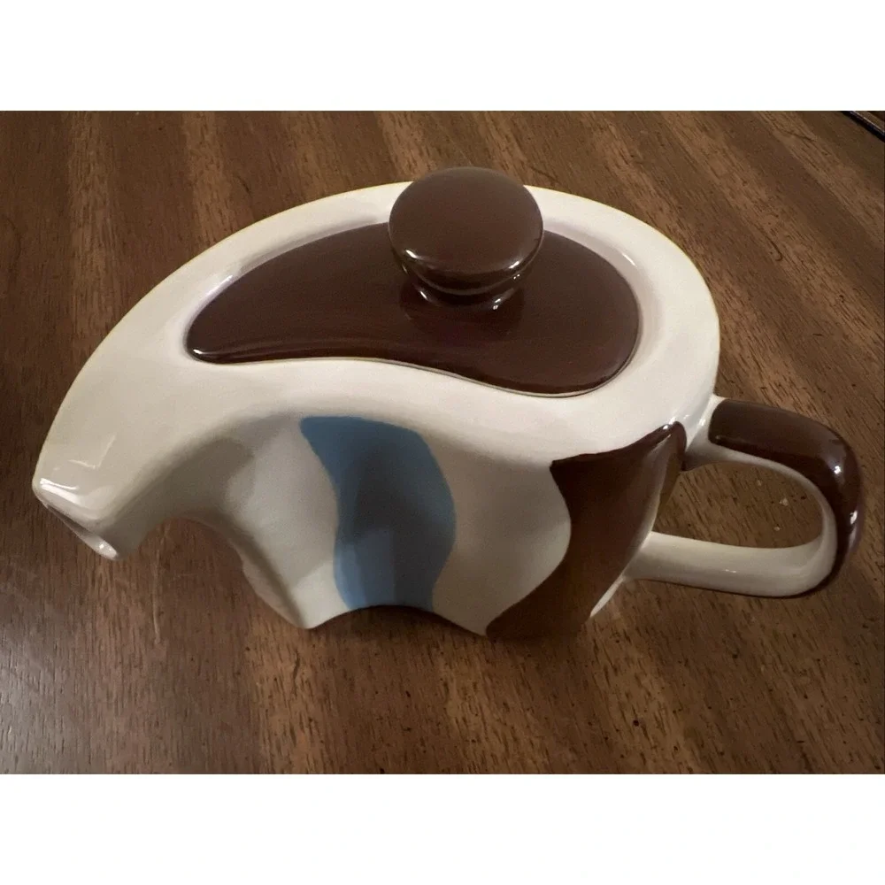 Hues N Brews 5 pc Nesting Tea/Coffee/Espresso set creamer pot cup/mug brown retr